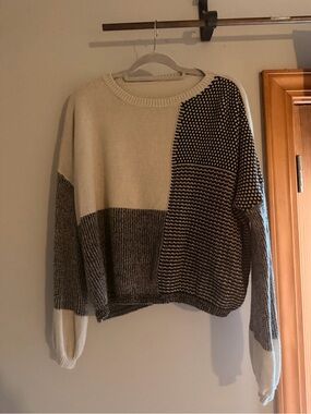 Colorblock Knit Sweater - Cream and Gray